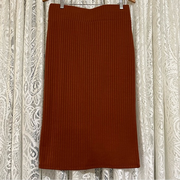 Anko pencil skirt. Polyester knit. Elastic waist. - Picture 2 of 6